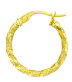 Gedrehte Creolen aus Gold  