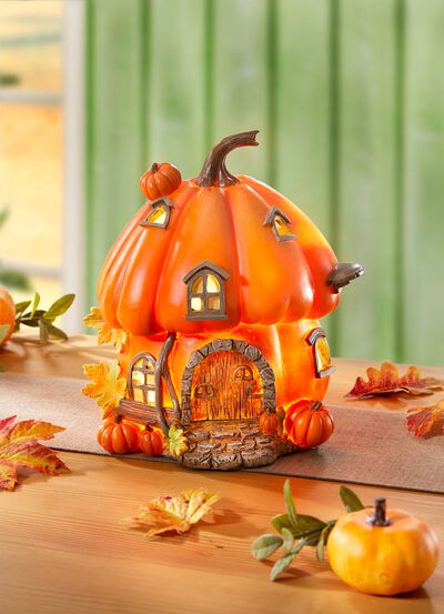 Beleuchtetes K&uuml;rbis-Haus 