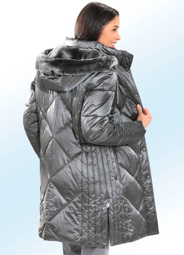 Kurzmantel mit figurfreundlicher L&auml;ngssteppung 