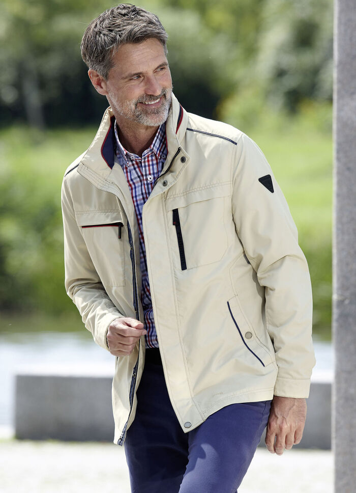 Kurzjacke von «Redpoint» 