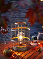 Solarlampe aus geb&uuml;rstetem Metal 