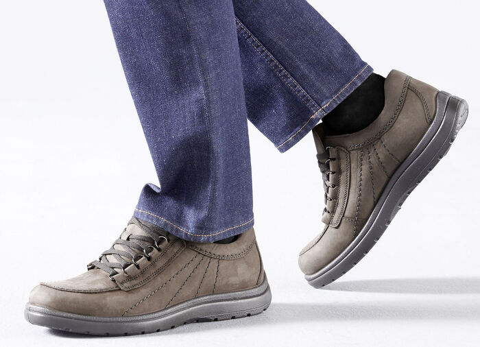 Schnürschuh mit herausnehmbarem Fußbett OLIV