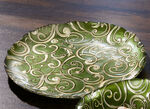 Teller und Schalen aus Glas mit goldfarbenen Relief GRÜN
