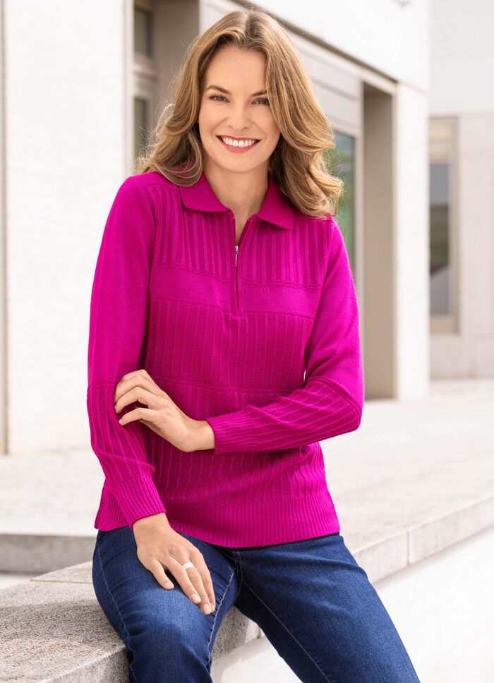 Pullover mit streckenden Strukturstreifen 