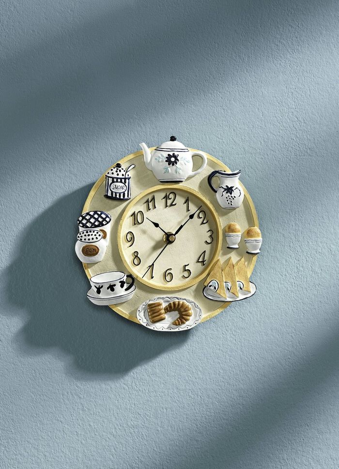 Wanduhr mit arabischen Ziffern 