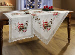 Raumdekoration mit festlichem Weihnachtsmotiv 