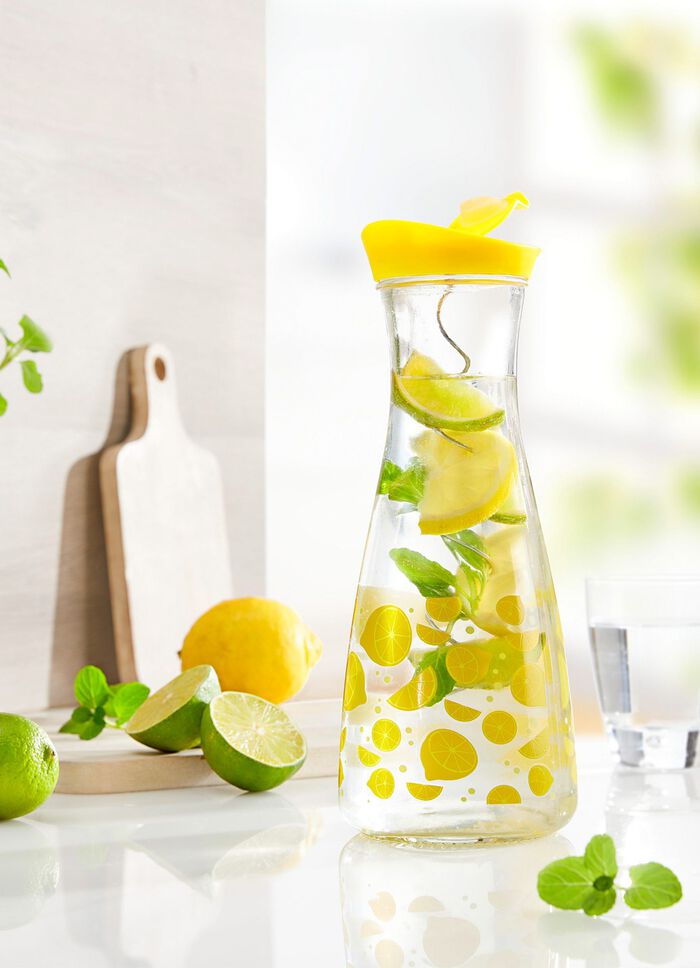 Glaskaraffe mit Ausgie&szlig;er im Deckel 