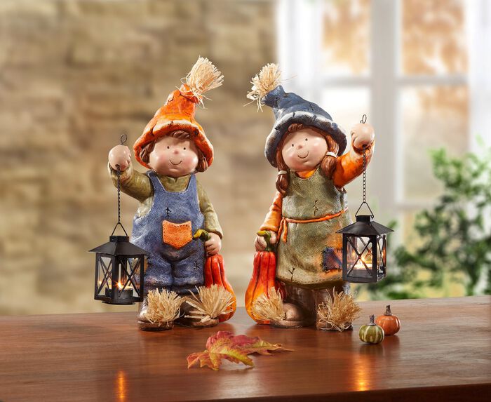 Herbstkinder mit K&uuml;rbis und Laterne 