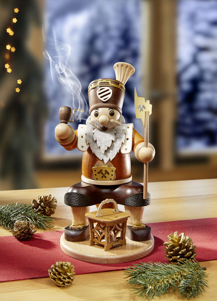 R&auml;ucherm&auml;nnchen aus massiven H&ouml;lzern 