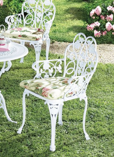 Formgerecht gearbeitete Auflagen 