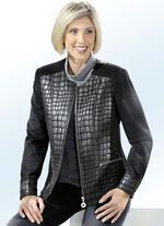 Kurzjacke im Reptil-Dessin 