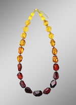 Edle Halskette mit Bernstein und Hämatit 