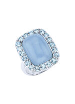 Handgearbeiteter Damenring mit Aquamarin und Blautopasen 