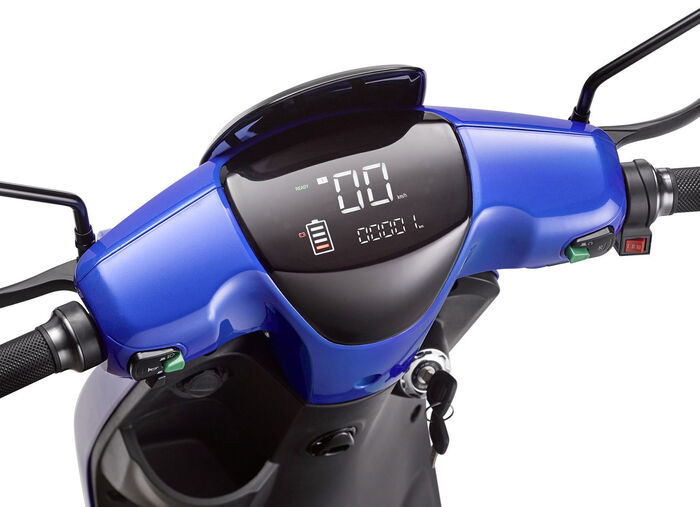Elektro-Roller für maximalen Elektro-Fahrspass BLAU