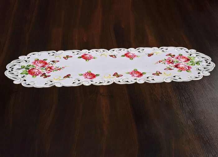 Tisch- und Raumdekoration mit Rosen-Motiven 