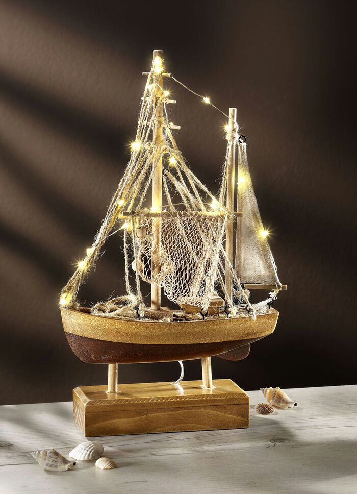 Beleuchtetes Fischerboot aus Holz 