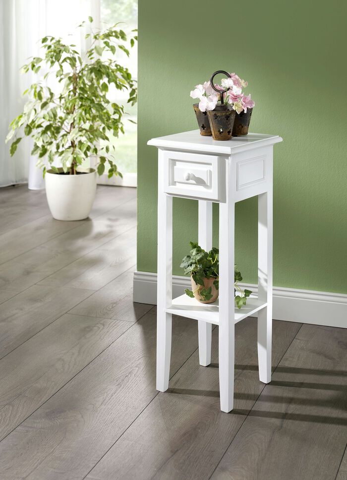 Möbelserie im Landhausstil 