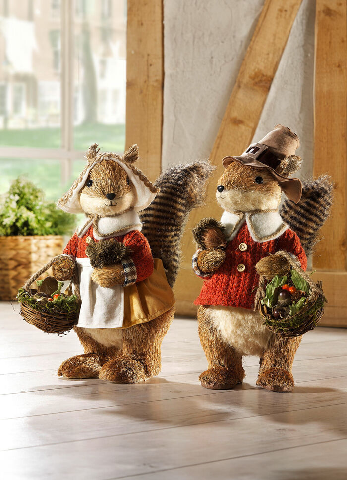 Witzige Eichhörnchen aus Stroh 