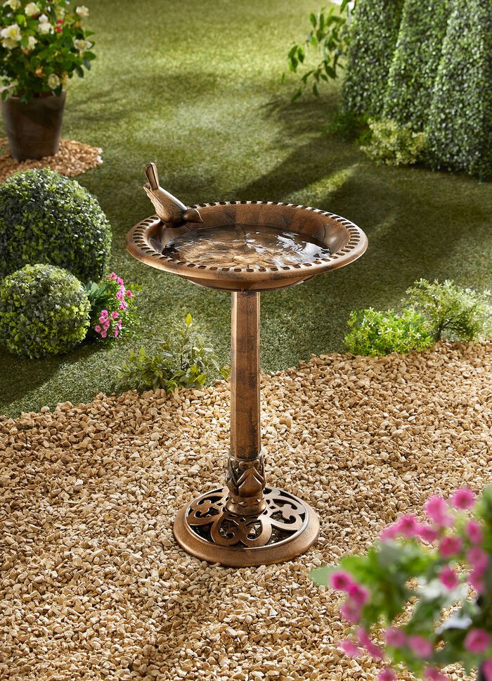 Vogelbad mit Springbrunnen 