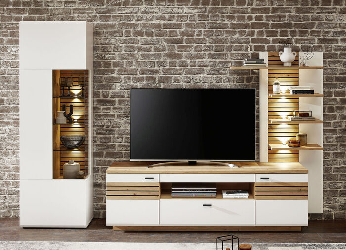 Wohnwand mit LED-Beleuchtung und Softclose-Funktion 