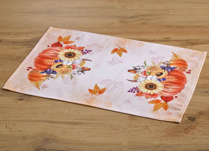 Tisch- und Raumdekoration mit herbstlichen Motiven 
