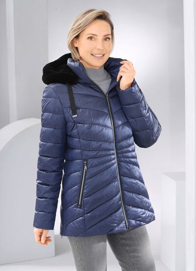 Jacke aus recycelten Fasern 