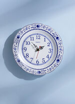 Wanduhr mit Zwiebelmuster-Dekor 