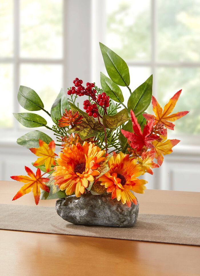 Gerbera-Gesteck auf Stein 