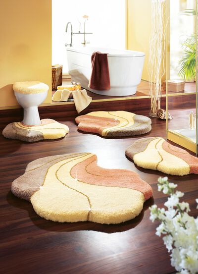 &laquo;GRUND&raquo; Badgarnitur in verschiedenen Farben 