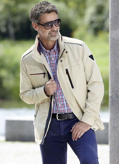 Kurzjacke von «Redpoint» 