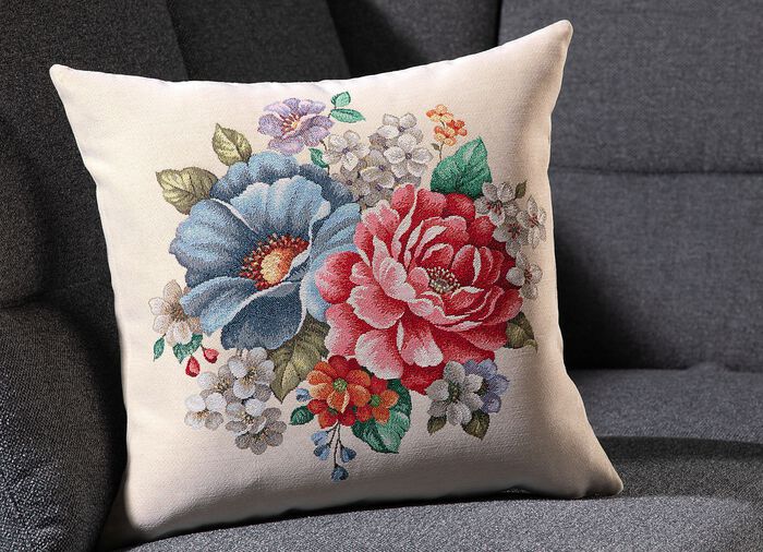 Kissenbezug mit Blumenstrauss-Motiv 