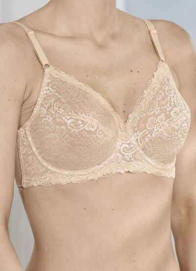 Triumph-Compliment Bügel-BH mit hübscher Spitze  Triumph-Compliment Bügel-BH mit hübscher Spitze