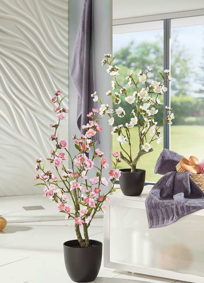 T&auml;uschend echt aussehender Kirschbl&uuml;tenbaum 