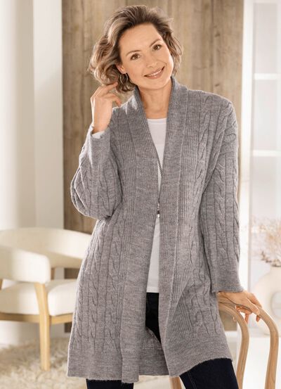 Long-Strickjacke mit Zopfmuster 