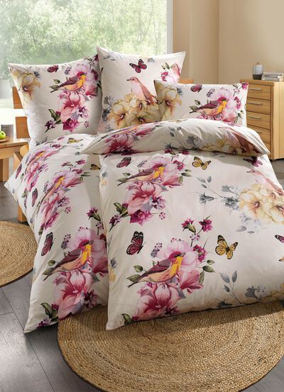 Traumhafte Bettw&auml;sche-Garnitur mit fr&uuml;hlingshaftem Dessin 