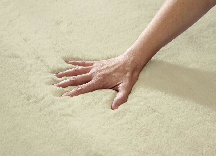 Brücken und Teppiche für ein Gefühl wie auf Wolken BEIGE