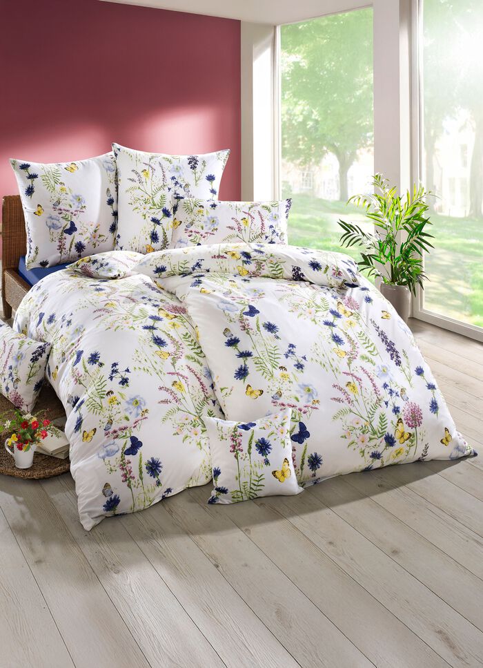 Farbenfrohe Bettw&auml;sche-Garnitur von Mesana 