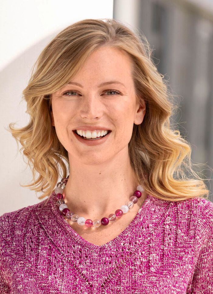 Halskette mit Schmuckperlen 