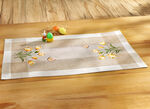 Tisch- und Raumdekoration mit Tulpen und Schmetterlinge, 