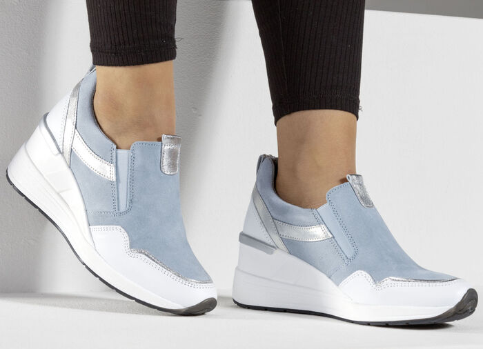ELENA EDEN Slipper mit herausnehmbarem Fussbett HELLBLAU