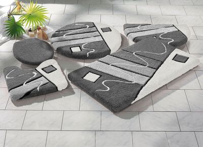 Handgearbeitete Badgarnitur in harmonischen Farbt&ouml;nen 