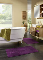 Barfussweicher Badteppich mit natürlichem Blätter-Dessin BEERE