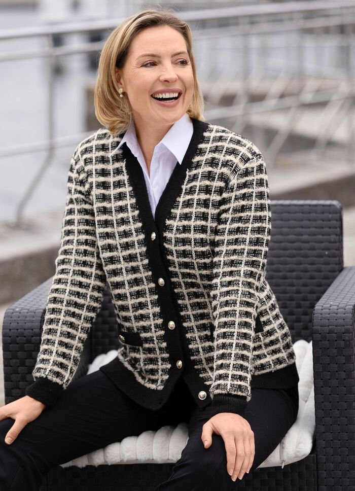 Strickjacke aus hochwertigem Effektgarn 