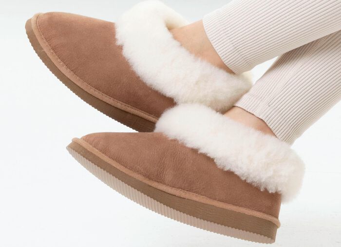 ELENA EDEN, warme Damen-Hausschuhe, Weite G, mit Lammfell TABAKBRAUN