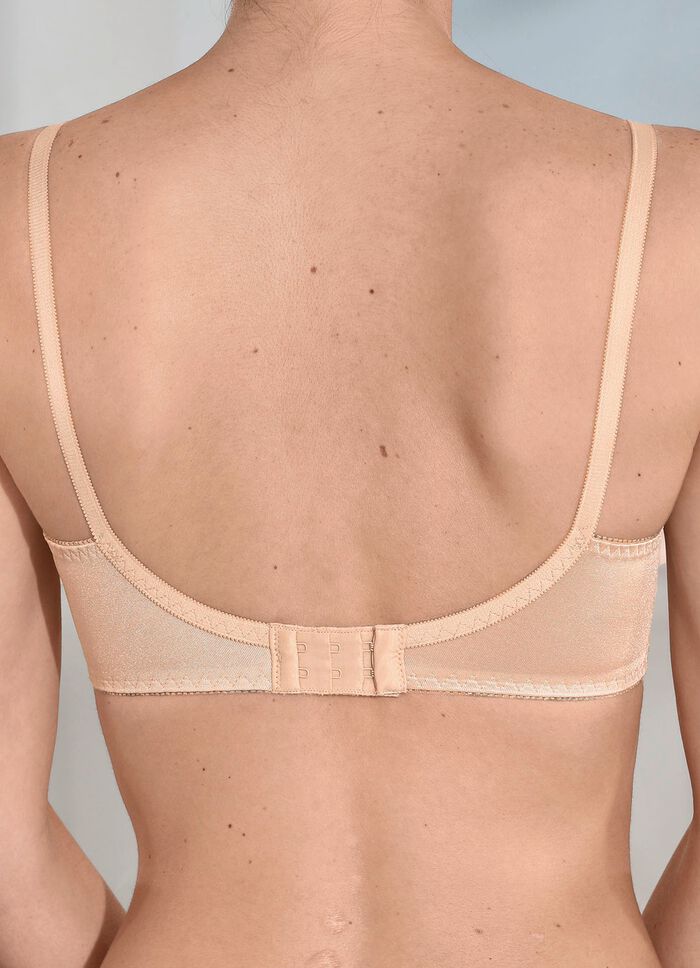 Triumph-Compliment B&uuml;gel-BH mit h&uuml;bscher Spitze 